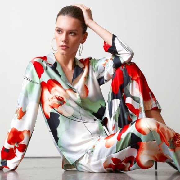 Natori Other - Natori Exotic Poppy Mandarin Notch 2PC Pajama Set- Size Small